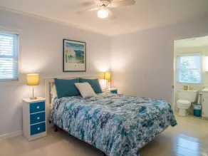 Waterfront Cottage on Beautiful, Crystal Clear Lake James - Image 4