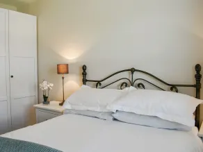 3 bedroom accommodation in Leyburn - Image 5