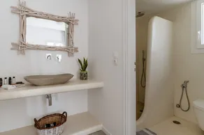 Apartment In A Hotel 'Aeolos Thalia Suite' with Sea View, Wi-Fi and Air Conditioning - Image 3