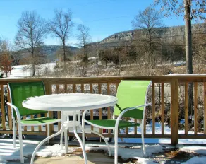 Private Getaway with Amazing Mountain Views! Great for couples, writers, friends - Image 5
