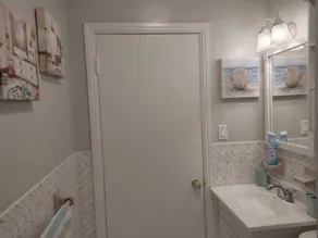 Cozy, Close to downtown Lake View home. - Image 5