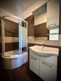 Ferienwohnung im Erdgeschoss, klimatisiert, mit einer großen schönen Terrasse und Meerblick - Image 3