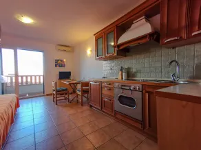 Modern studio with balcony views across the glistening Adriatic - Image 3
