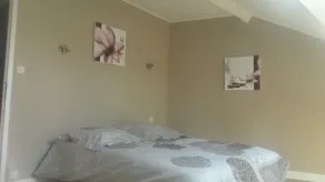 CHARMERENDE STENHUS SPA OG SVEMPOOL PÅ VÆRE OG DORDOGNE DØRE - Image 3