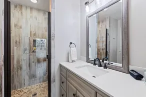 NEUER IMMOBILIENRABATT! Luxus-Rückzugsort mit Pool- und Spielzimmer in North Nashville - Image 3