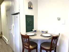 Cape Cod Studio with Kitchen. Very to close to beach! No bridge! - Image 4