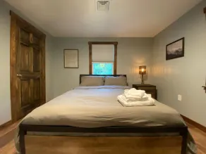STUNNING RENOVATED 4BR House - Image 5