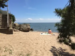 Charming cottage by the sea - Image 2