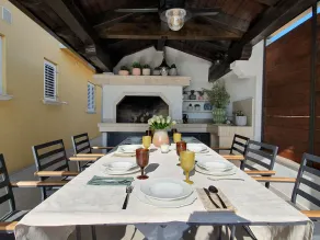 Encantadora casa con piscina privada y hermosa vista. - Image 3