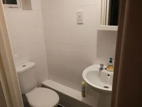 Independent one bedroom apartment with its own private access - Image 3