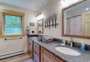 Dog-friendly cabin - Built in 2022! - Image 3