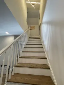 Charming spacious 1933 newly renovated private home. Walk to trails - Image 3