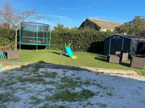 Villa con vista sulla collina tra Hyeres e St Tropez - Image 2