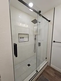 Marbella Lane Modern Home w Private Backyard - Image 3