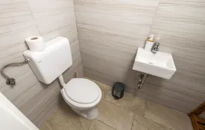Nice home in Rakovicko Seliste with WiFi - Image 4
