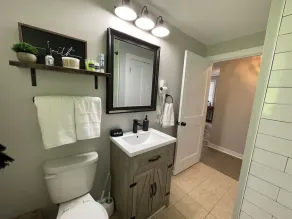 Convenient & Freshly updated 3 bedroom 1 bath home - Image 4