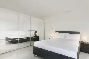 Beachfront Elegance with Spectacular Sea Views in Kavouri Vouliagmeni - Image 5