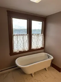 Charming home on Lake Quinsigamond! - Image 4
