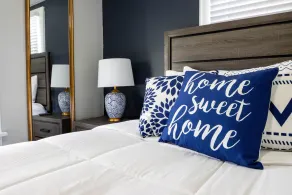 Fully stocked Suite Dwntown Cuy falls! near cvnp and blossom. Sleeps 4 - Image 5