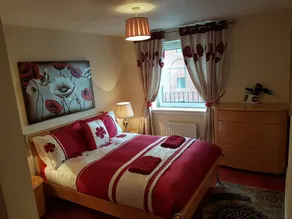 Edinburgh City Deluxe Apartment - Image 5