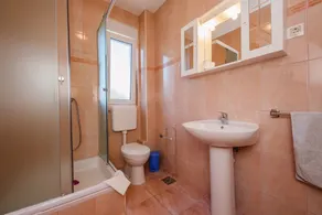 A nice app. with sea view, 100 m from the beach - Image 5