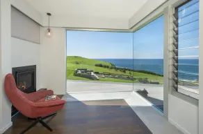 ELANORA GERROA -Stunning ocean views. - Image 2
