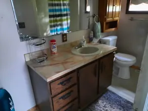 4Bedroom 1.5 Bath Great Lake Views Walk to town  State Bike Trail quiet area - Image 2