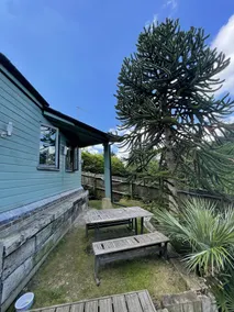 Secluded Lodge at the top of the garden. Free Parking, Dog Friendly £20 per pet - Image 5