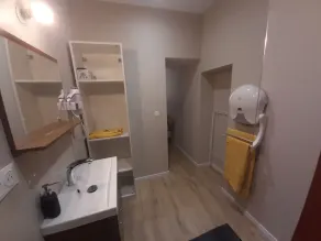 Apartment 100 refurbished !!!! 07/2019 !!!! 35 M2 (3 beds) - Image 3