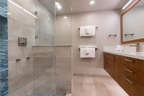 Smukke Ocean Front Condo Starter @ 699. 00 / nt - Makena Surf Resort F-209 - Image 4