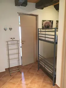 Oleandro 1 Ihr eigenes Häuschen in einer mittelalterlichen Straße - Image 3