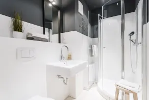 Appartement exclusif avec tous les jours. Nettoyage, cheminée, vue sur l'eau, buanderie incl. - Image 4