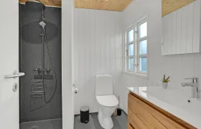 Stunning Home In Juelsminde With Wifi - Image 2