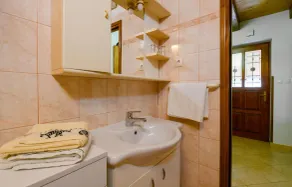 Wunderschönes Haus mit 3 Schlafzimmern in Mandalencici - Image 4