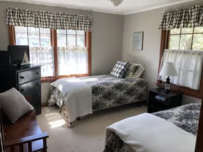 Charming Cottage, breezy, bright and peaceful. Walking distance to beach and bar - Image 4