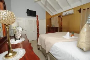 Crown Royal Villas, Priory - Image 4