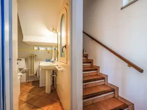 Nice apartment in villa for 5 people with pool, WIFI, TV, patio and pets allowed - Image 5