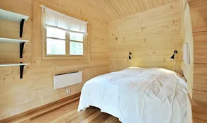 Beautiful and intimate cabin, open fireplace, close to nature. Pet friendly. - Image 5