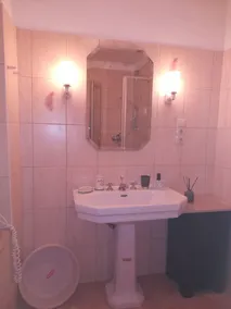 Bo i aristokratisk privatliv ... og derefter, opdag og nyd alt hvad du vil. - Image 4