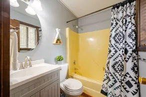 Near Lake, Indoor Pool, Firepit, BBQ, King Bed, Gym, Free Amenities, A/C - Image 5