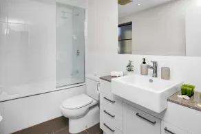 Pool View City Centre Apartment 202 - Image 4