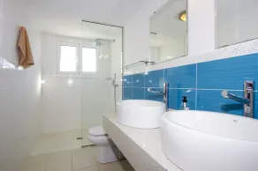 Brilliant Puerto Del Carmen Villa Dos Piedras 4 Bedrooms Private Pool - Image 2
