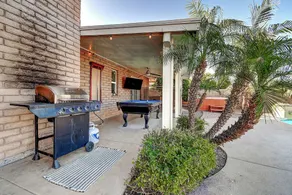 6 Large Bedrooms Billiards Hot Tub - Image 5