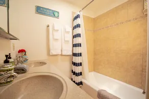Beautiful 3 Bedroom 2 bath home with 3 Cal King size beds! - Image 5