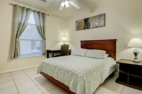 Ny oversigt !! Nyt møbleret condo, I-10 West / Beltway 8, 4 bedrm 2 bad, 77080 - Image 5