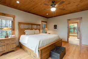 Beautiful custom home in Sapphire Valley - Image 3