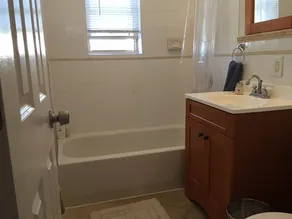 1 BR-lejlighed med balkon i Asbury Park 2 blokke fra stranden STR # 2018-019 - Image 3