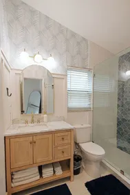 Luxury HEATED Salt-Water Pool Oasis Close to Beaches and Downtown!! - Image 2