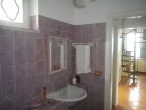 HAUS-VILLA MIT UNABHÄNGIGEM GARTEN UND PRIVATEM POOL - Image 3
