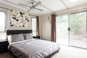 Modern & Cosy Granny Flat in Cairns- WiFi included - Image 5